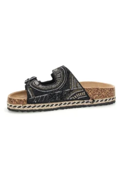 Ciabatte nere con fibbie strass e dettagli ricamati Me & Me 15618