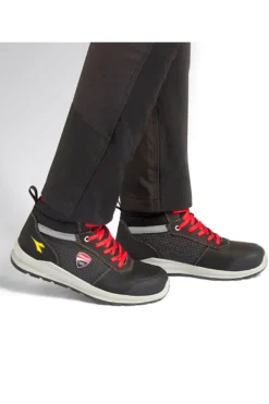 Diadora Speedy Mid S3S Schwarze wasserabweisende mittelhohe Sicherheitsschuhe