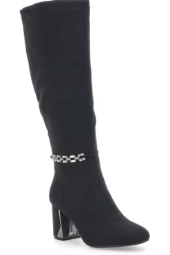 Die ersten 392-Stiefeletten mit Absatz