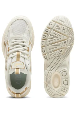 Puma Milenio Tech Wmns DaylNight Cremefarbene Sneakers mit goldenen Details