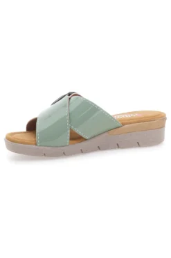 Salbeigrüne Slipper mit Schnalle und Komfortsohle COMFORTABLE LINE 8018