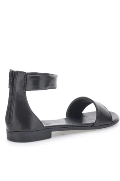 Sandali Bassi Neri con Cinturino alla Caviglia Pittarello Look 225495