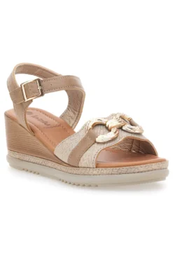 Sandali beige con zeppa e morsetto INBLU 06 FK