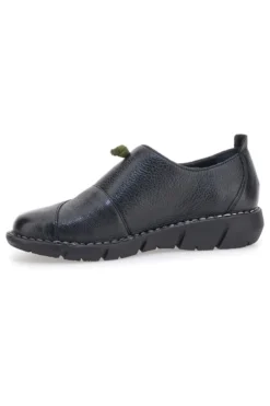 Scarpe nere in pelle con elastici verdi Pittarello Tierra 17569