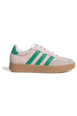 Sneakers beige con strisce verdi e dettagli in suede Adidas Barreda