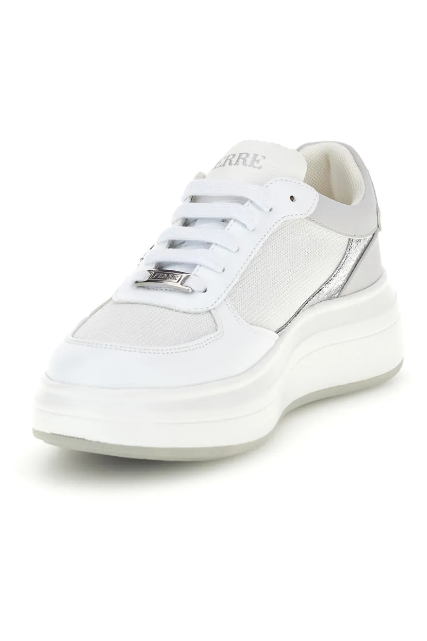 Sneakers bianche con dettagli argento Ferre F750