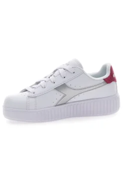 Sneakers Bianche con Logo Argento e Dettaglio Fuxia DIADORA GAME STEP METAL PS
