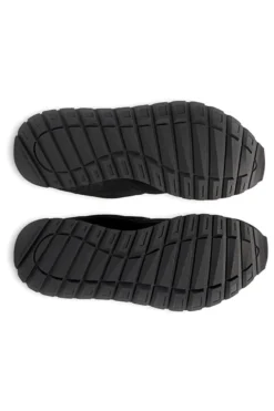 Sneakers nere in nylon con inserti scamosciati Under Armour Essential Runner