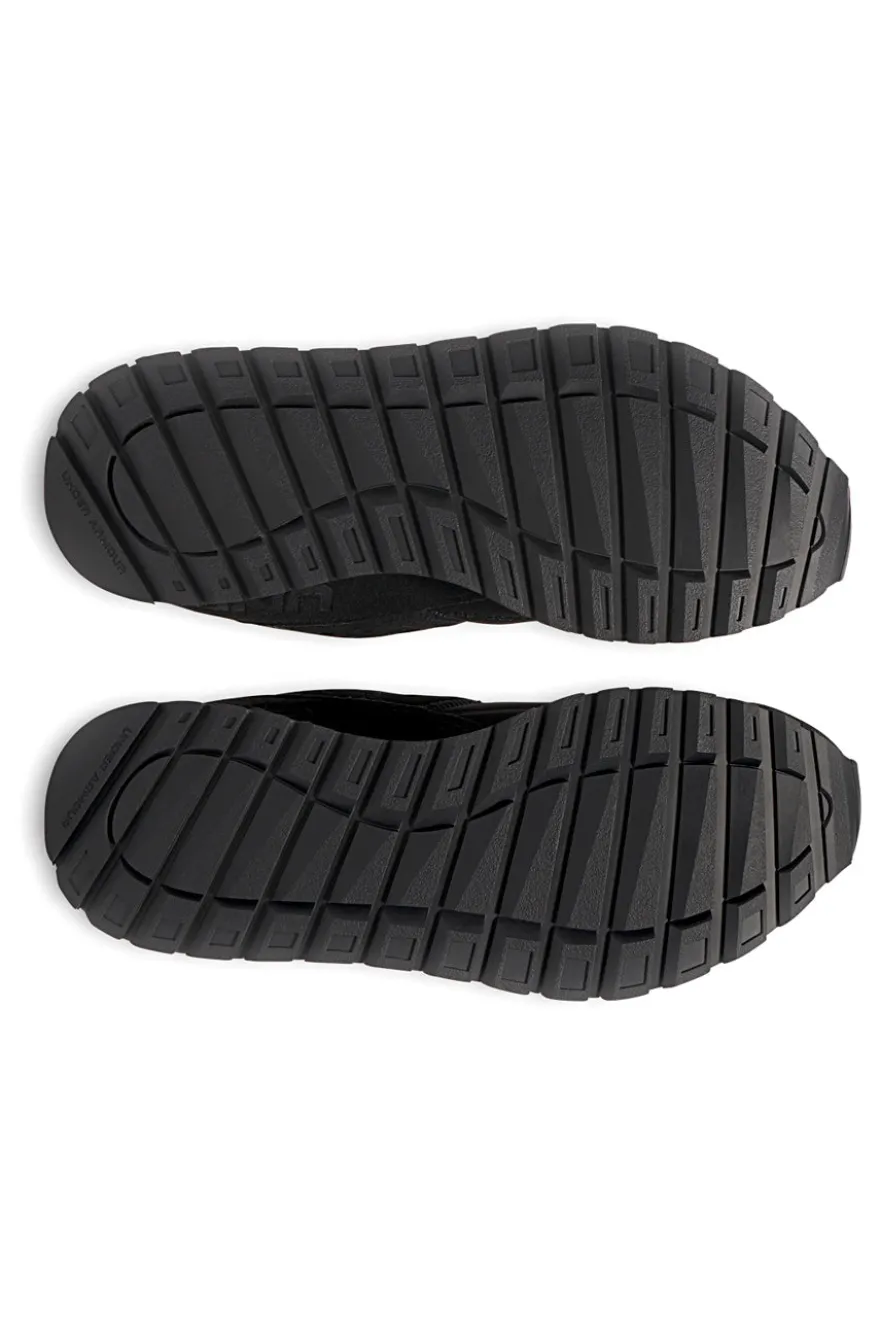 Sneakers nere in nylon con inserti scamosciati Under Armour Essential Runner